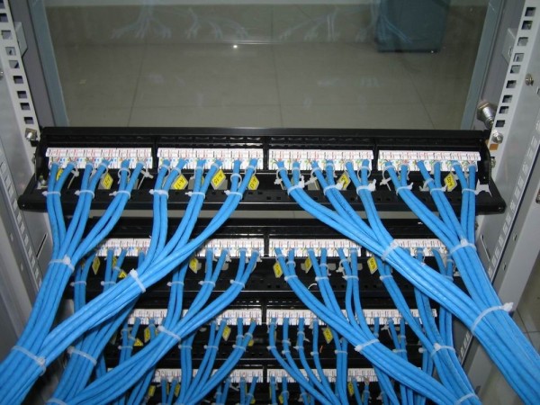 也转来一些布线图,与大家讨论